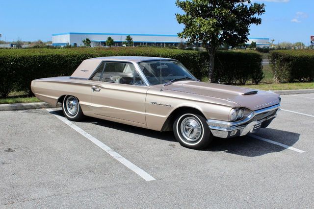 1964 Ford Thunderbird 