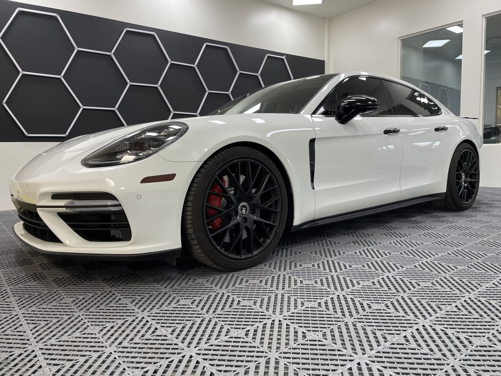 2017 Porsche Panamera