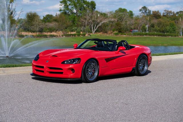 2004 Dodge Viper 