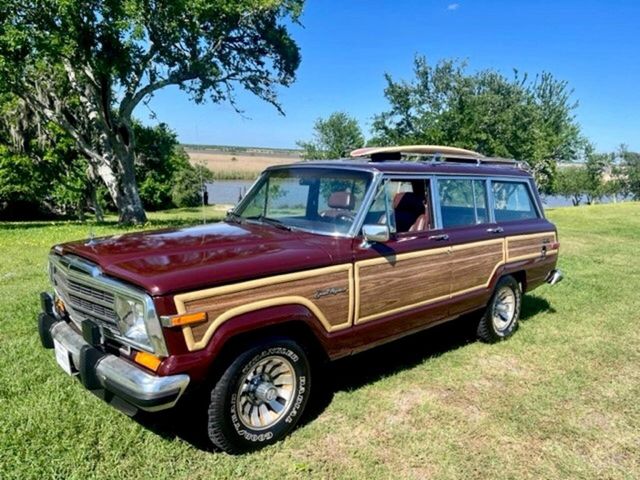 1987 Jeep Grand Wagoneer 