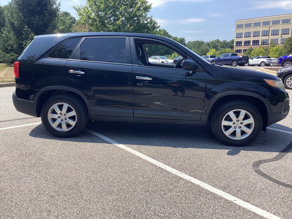 2011 KIA Sorento 5speed manual trans