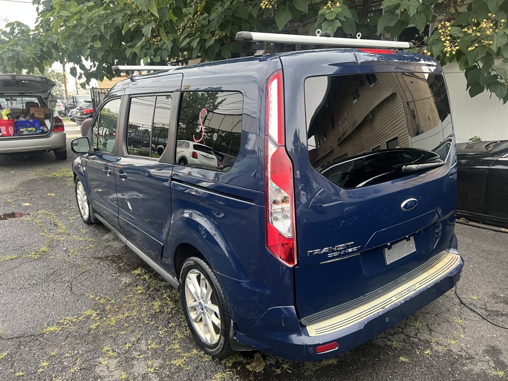 2015 Ford Transit Connect Titanium photo 3