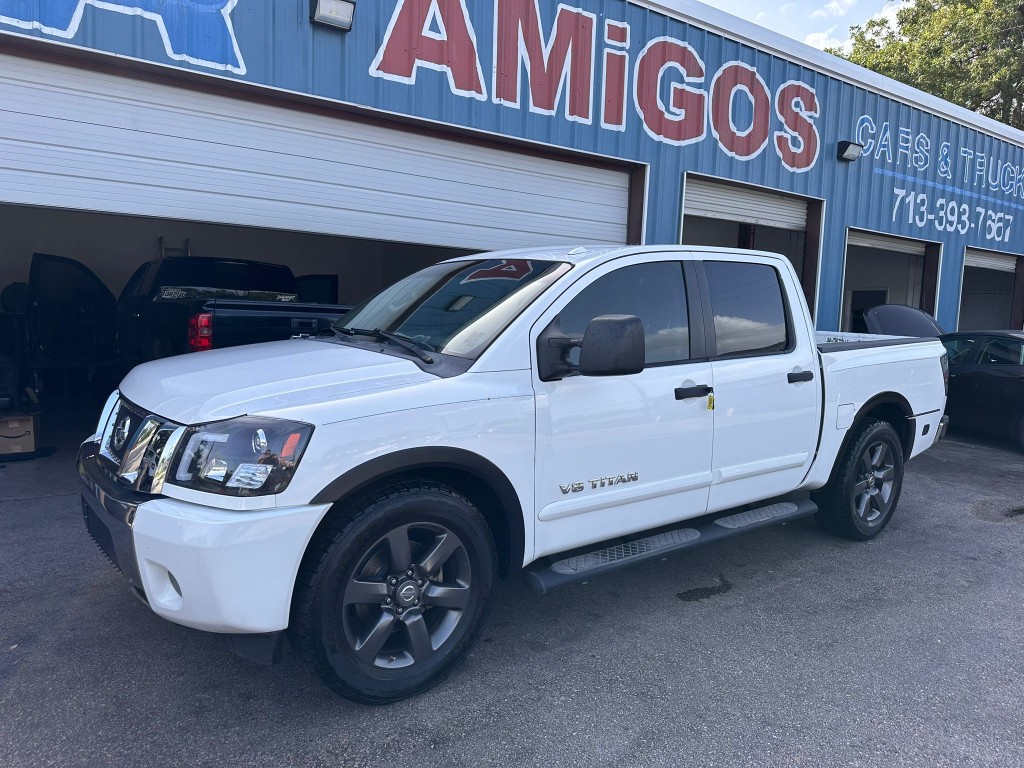 2015 NISSAN TITAN