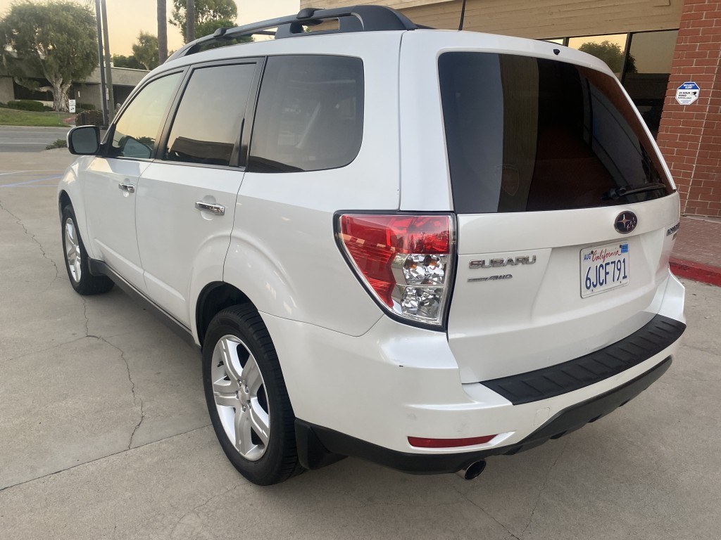 2010 Subaru Forester X Limited photo 7