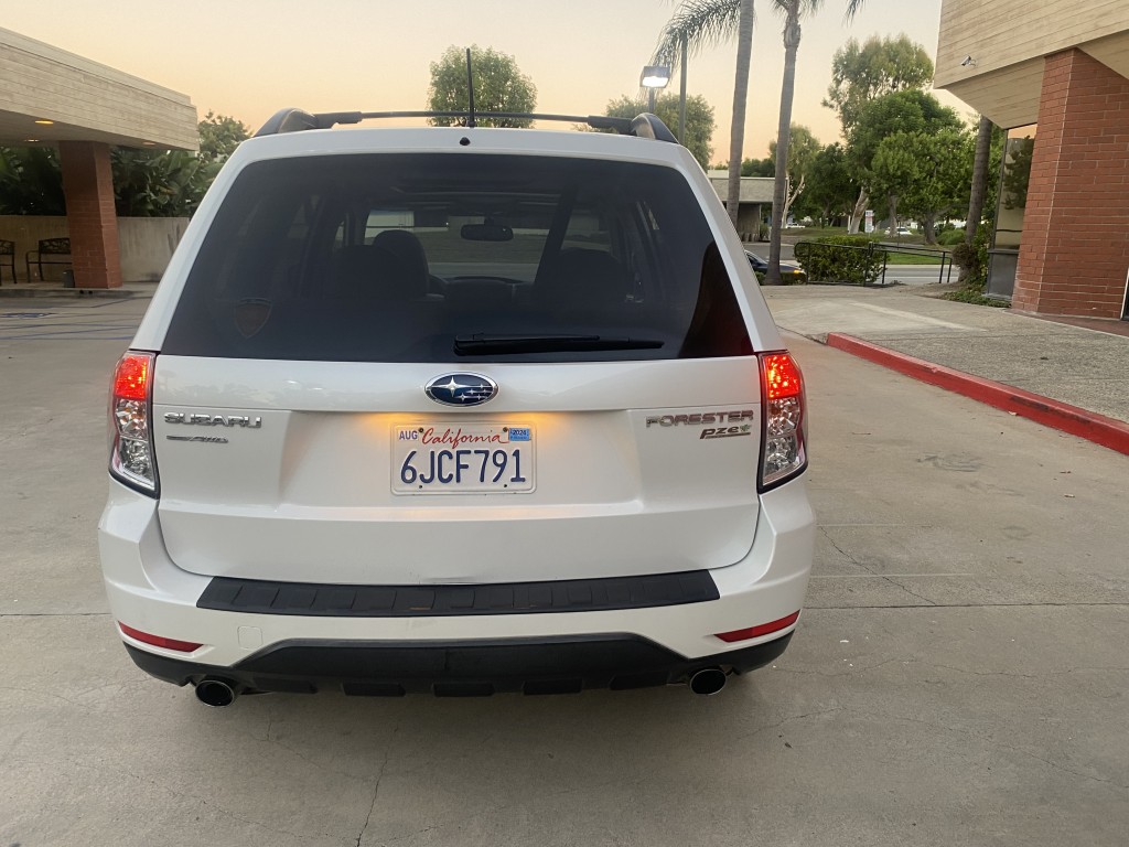 2010 Subaru Forester X Limited photo 6