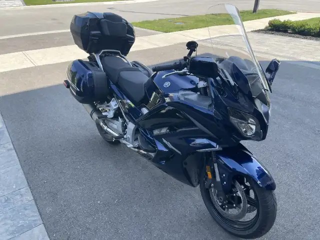 2024 Yamaha FJR 1300 ES