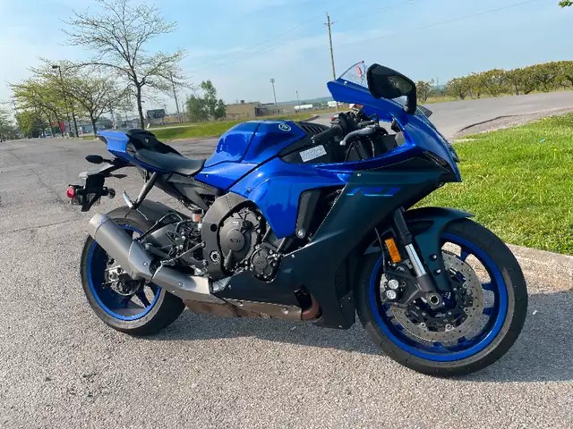 2023 Yamaha R1