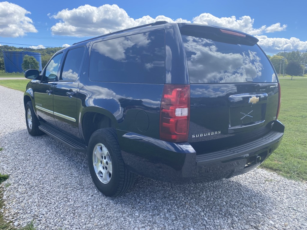 2007 Chevrolet Suburban LS photo 8