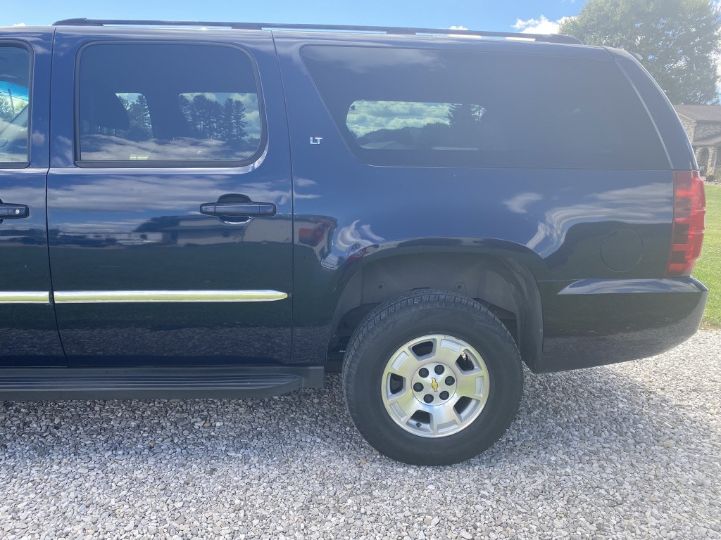 2007 Chevrolet Suburban LS photo 9