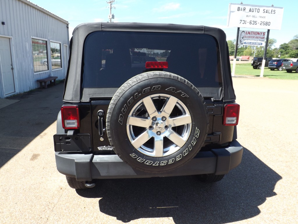 2017 Jeep Wrangler Sport photo 4