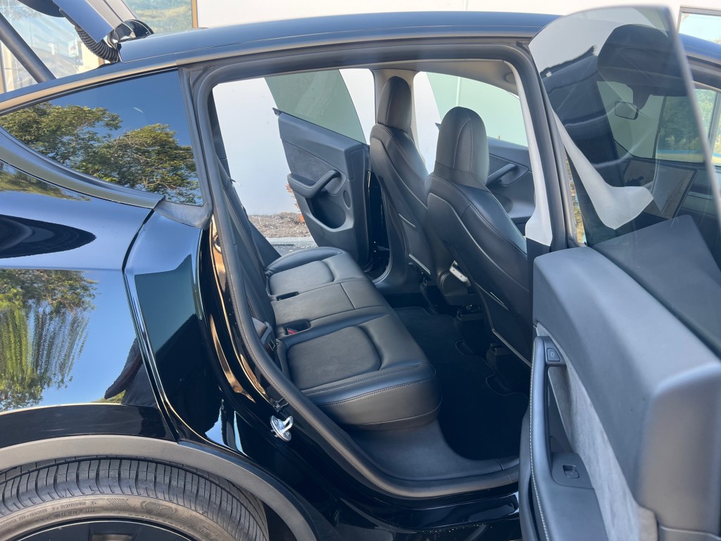 2021 Tesla Model Y Long Range photo 15