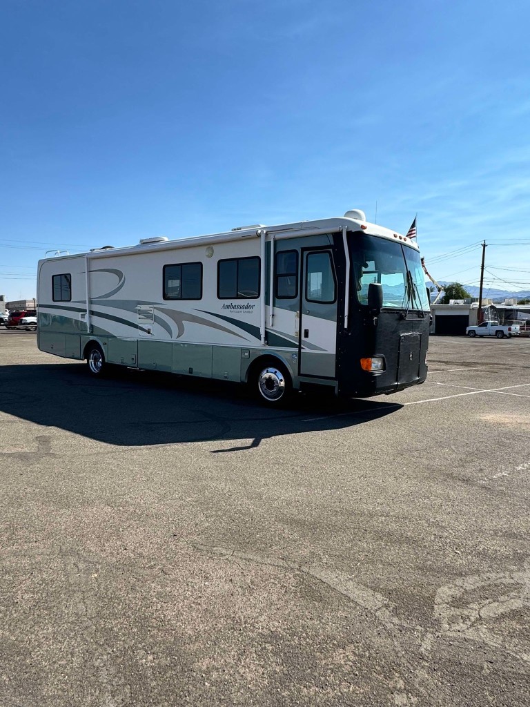 2000 HOLIDAY RAMBLER AMBASSADOR 36FT