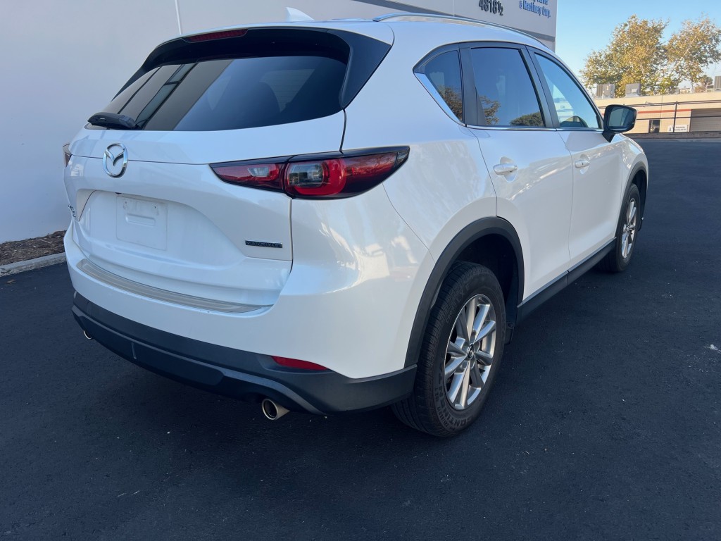 2022 Mazda CX-5 S Preferred package photo 3