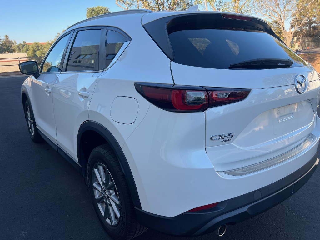 2022 Mazda CX-5 S Preferred package photo 6