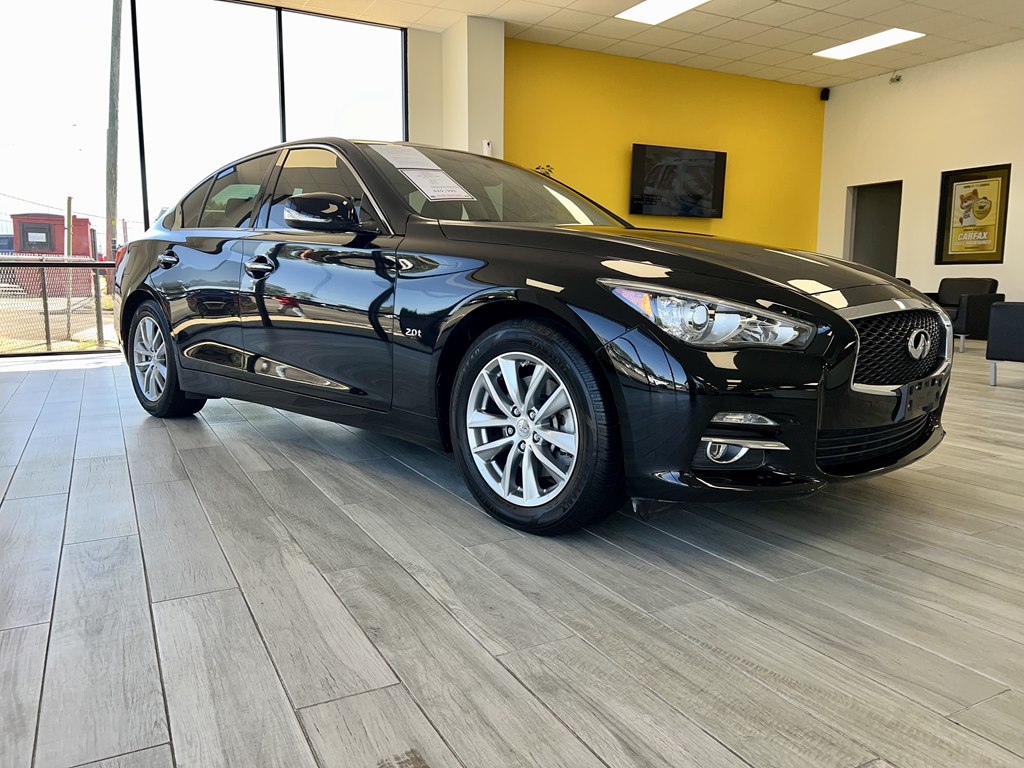 2017 INFINITI Q50