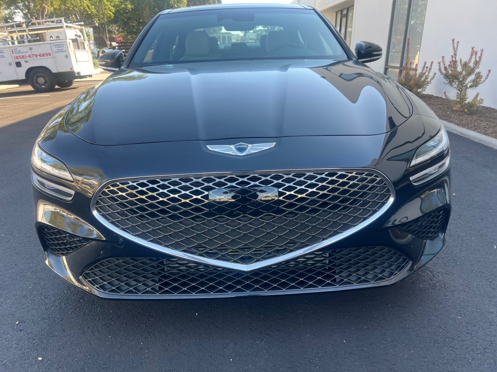 2022 GENESIS G70 Standard photo 7