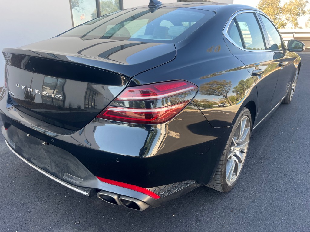 2022 GENESIS G70 Standard photo 9