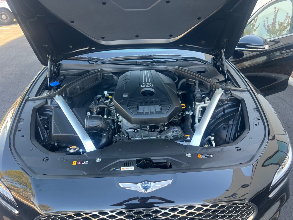 2022 GENESIS G70 Standard photo 18