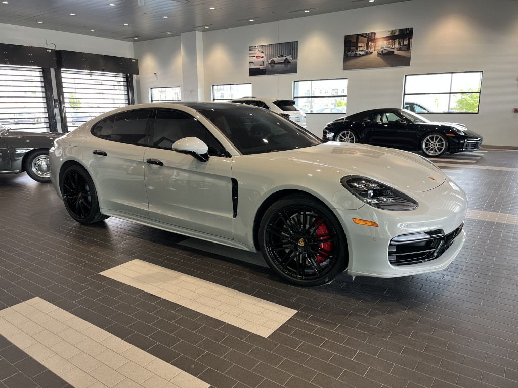 2019 Porsche Panamera GTS