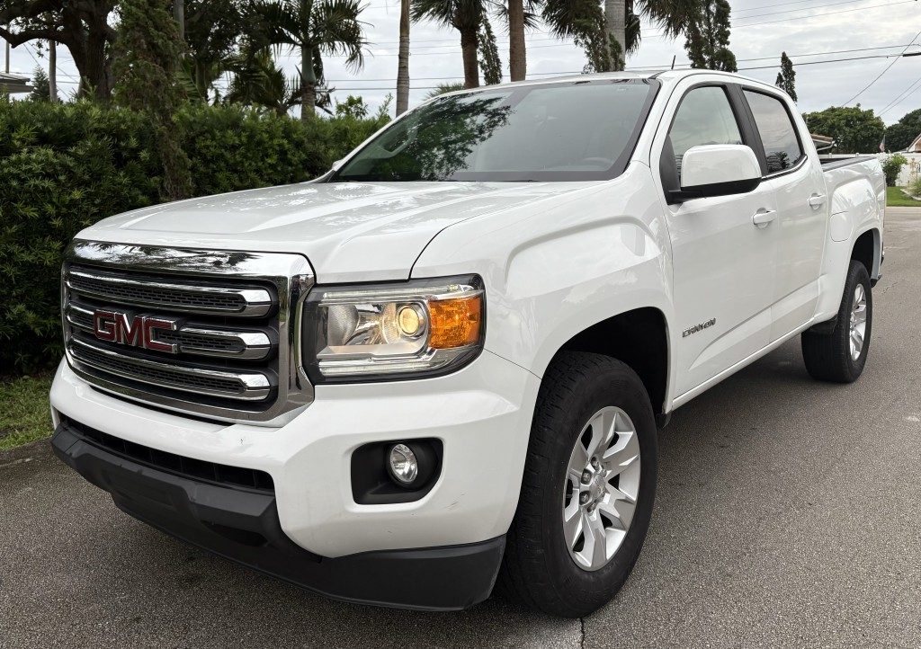 2018 GMC Canyon SLE photo 4