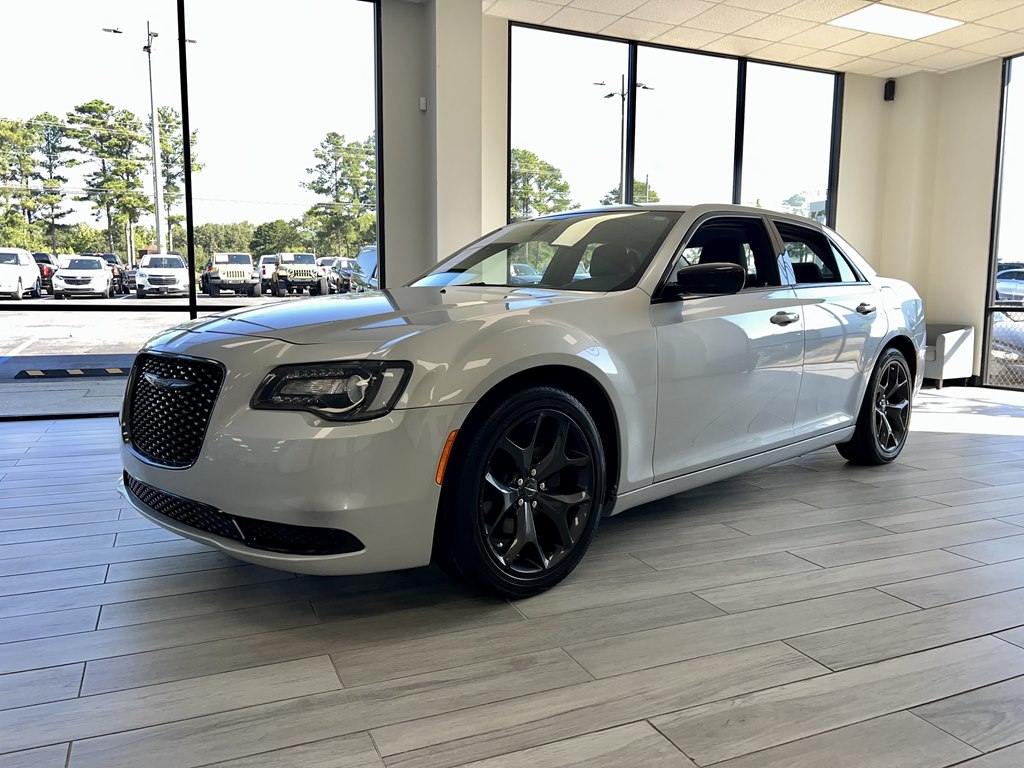 2020 CHRYSLER 300