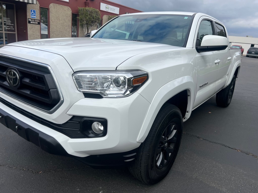 2022 Toyota Tacoma SR5 photo 5