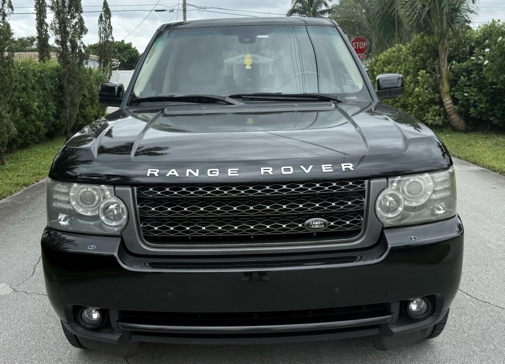 2011 Land Rover Range Rover HSE photo 6