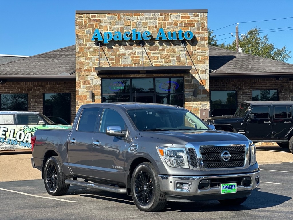 2017 Nissan Titan