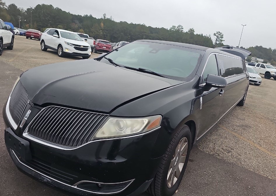 2014 Lincoln MKT