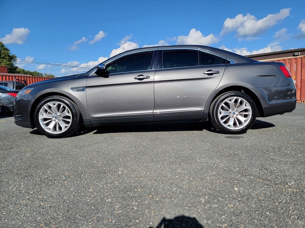 2016 Ford Taurus