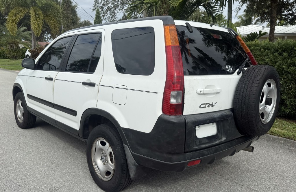 2002 Honda CR-V LX photo 5