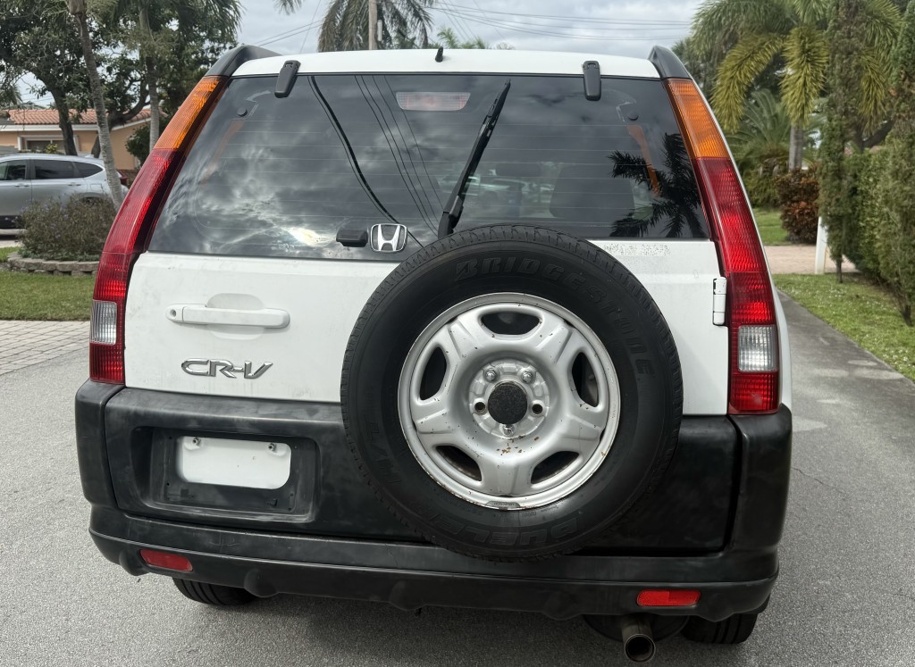 2002 Honda CR-V LX photo 10