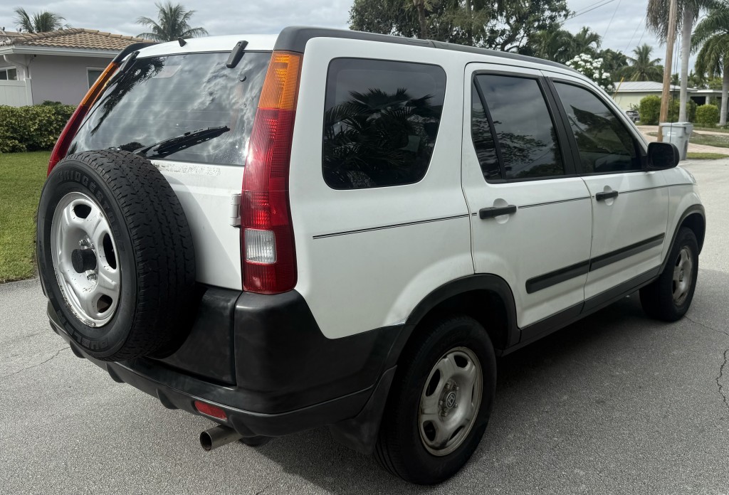 2002 Honda CR-V LX photo 6