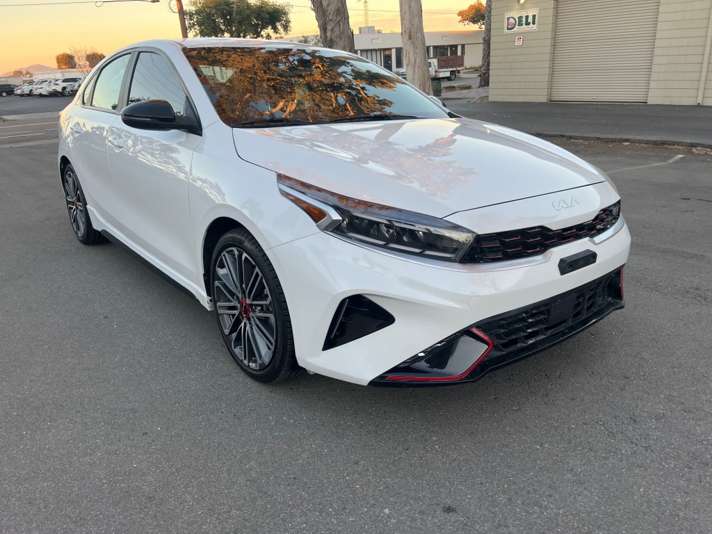 2024 Kia Forte GT photo 2