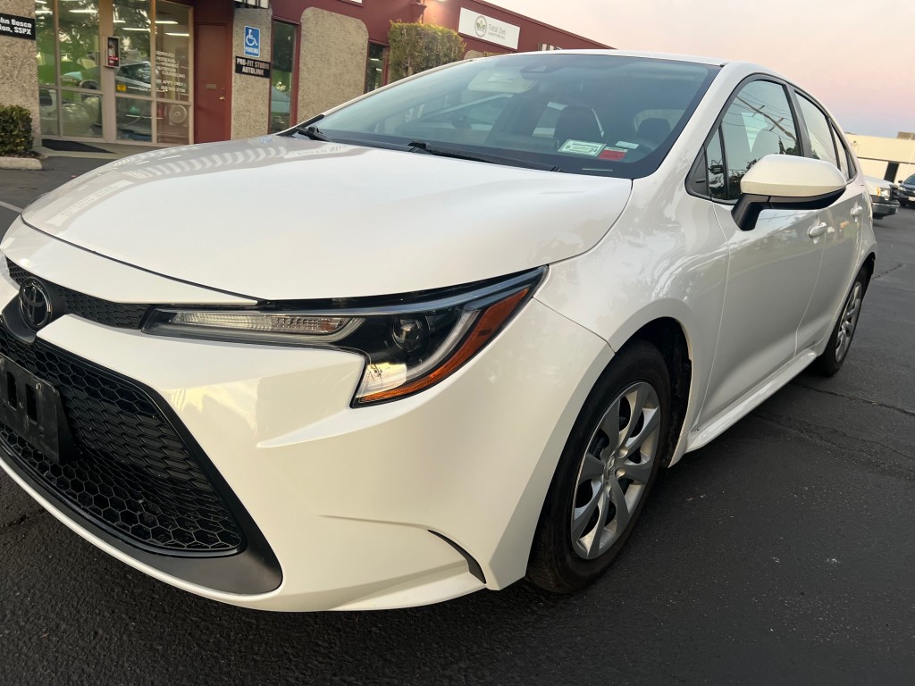 2021 Toyota Corolla LE photo 5