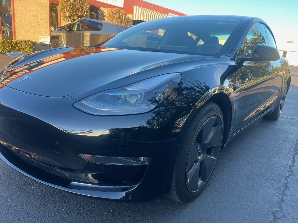 2022 Tesla Model 3 Long Range photo 5