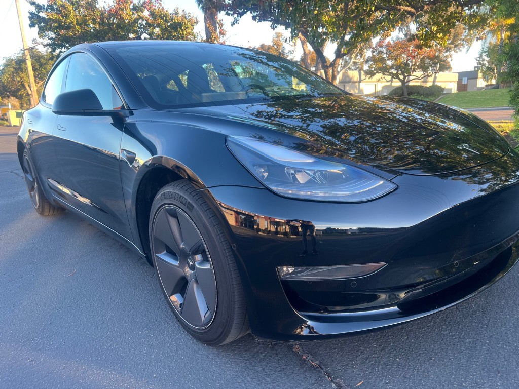 2022 Tesla Model 3 Long Range photo 7