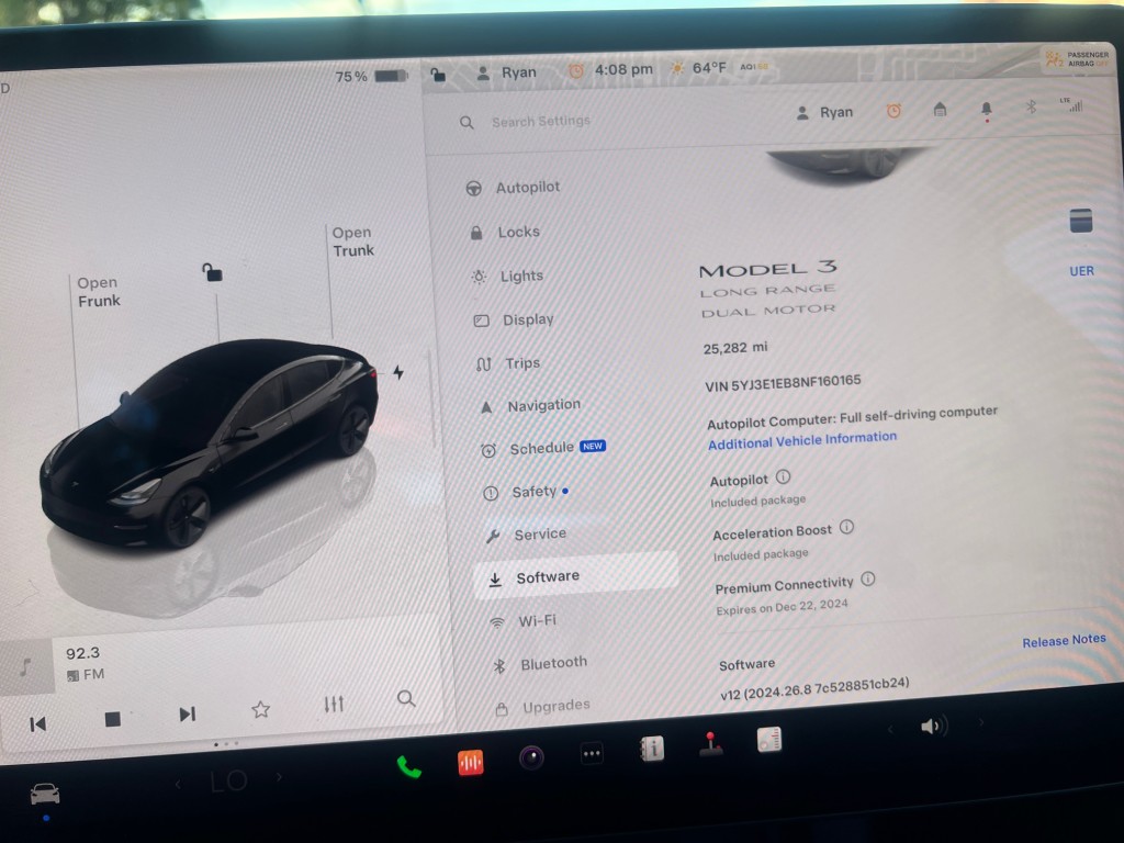 2022 Tesla Model 3 Long Range photo 17