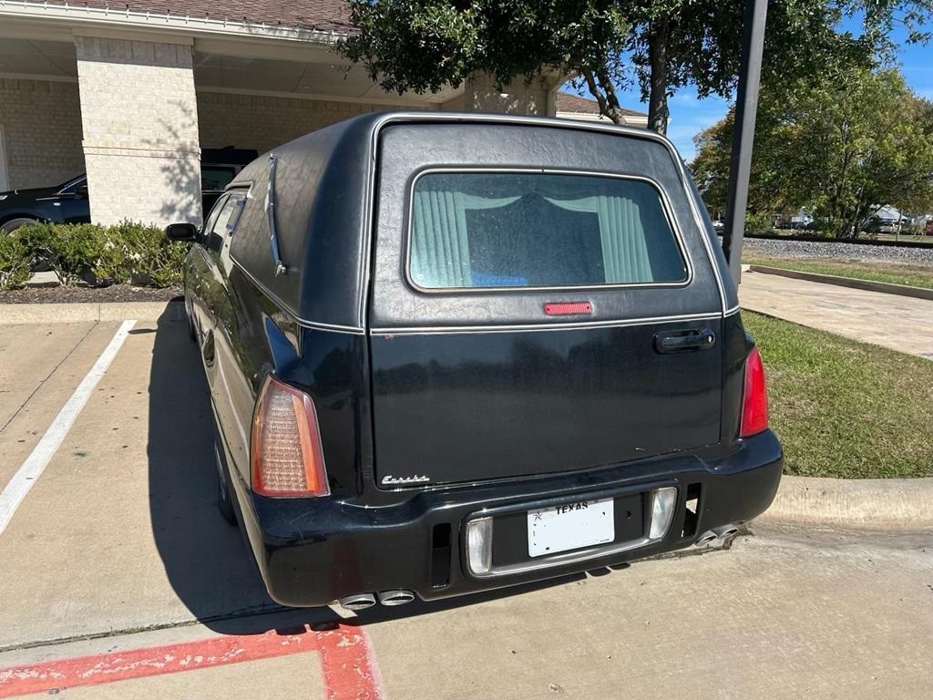 2005 Cadillac Hearse