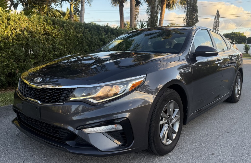 2019 Kia Optima LX photo 5