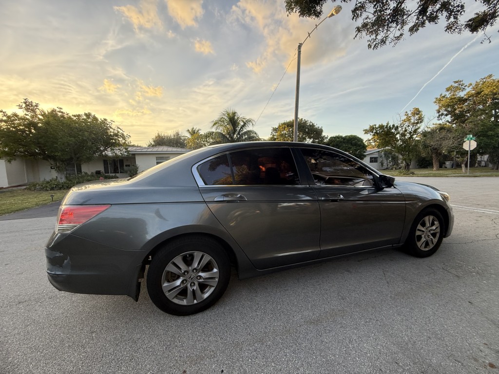 2011 Honda Accord EX-L photo 3