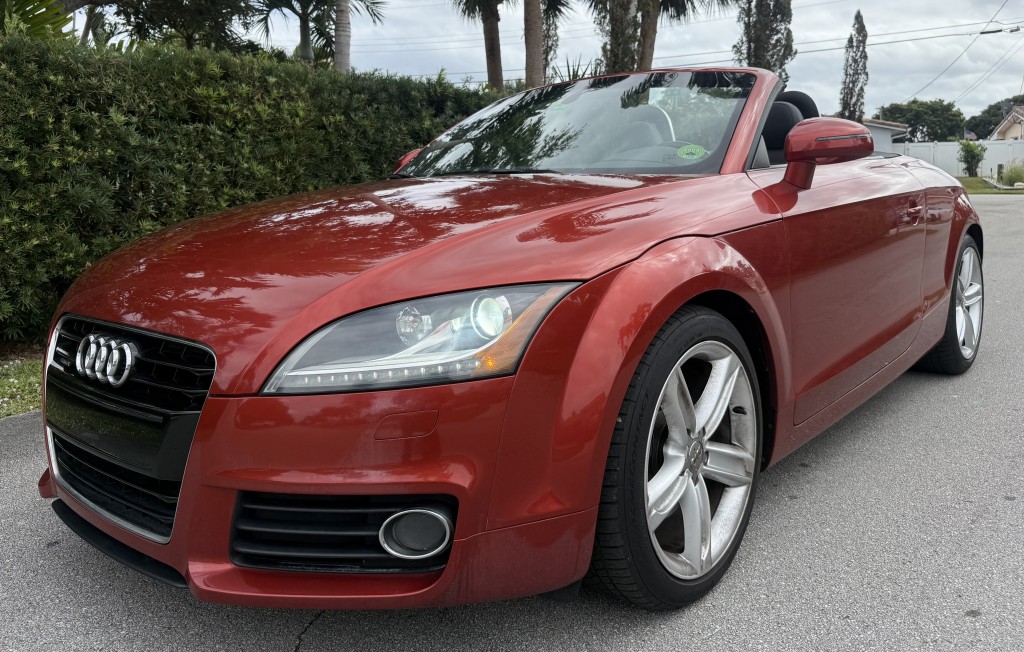 2011 Audi TT Premium Plus photo 2