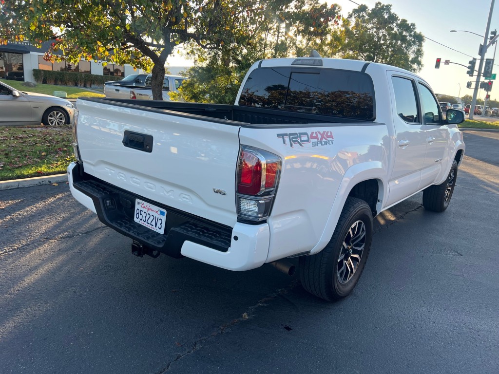 2023 Toyota Tacoma TRD Sport photo 3