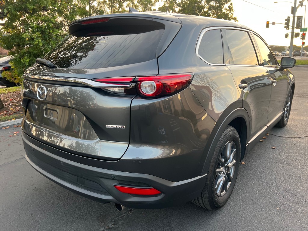 2021 Mazda CX-9 Touring photo 8