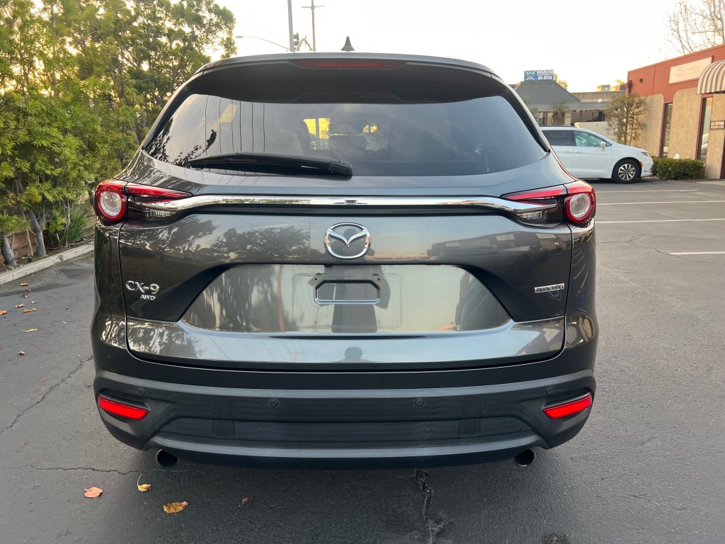 2021 Mazda CX-9 Touring photo 9