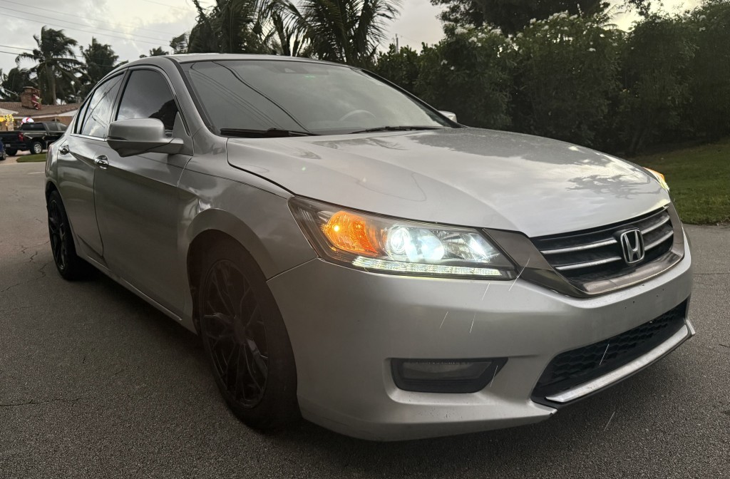 2013 Honda Accord EX-L V6 photo 4