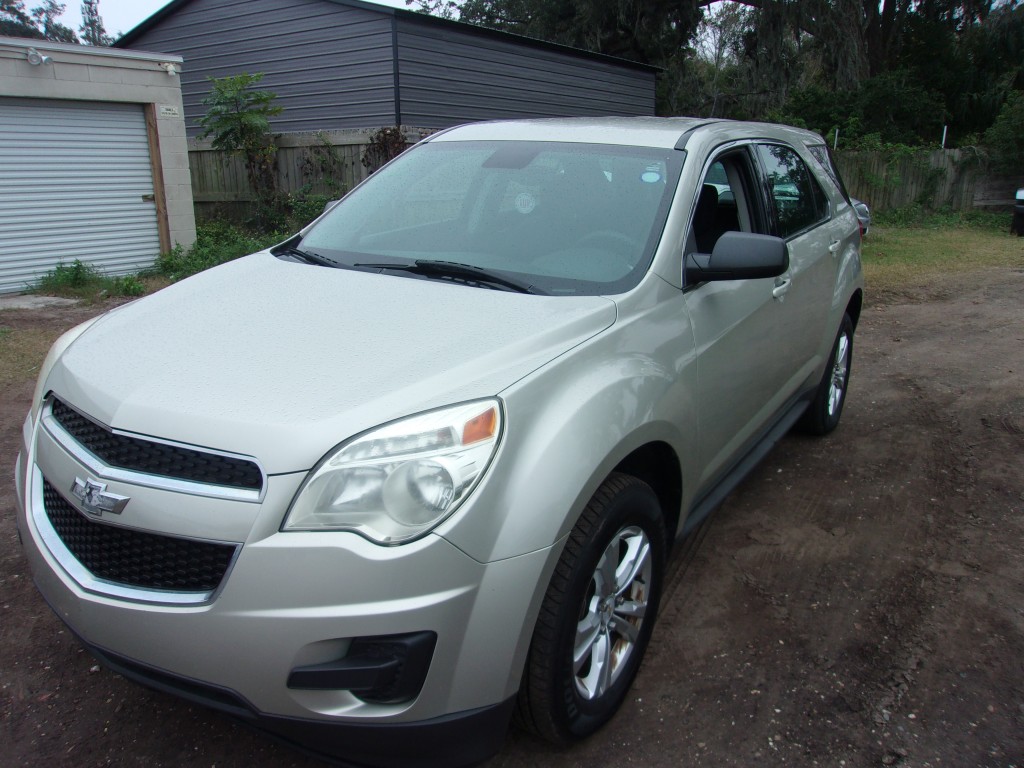 2014 Chevrolet Equinox LS photo 2