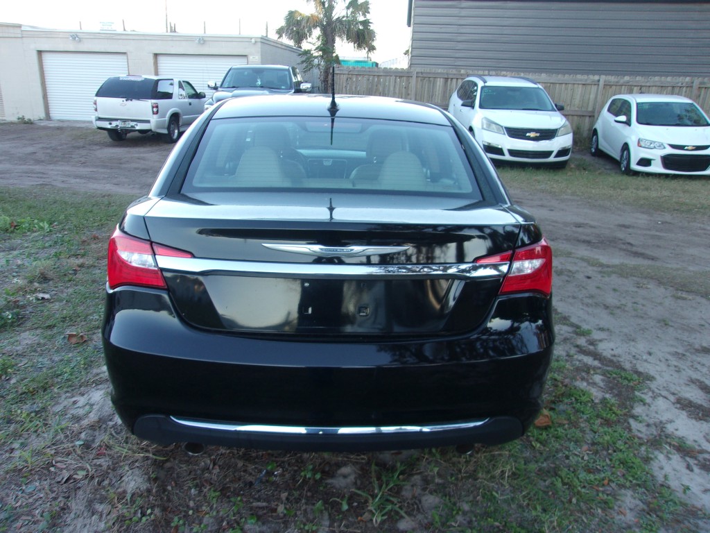 2014 Chrysler 200