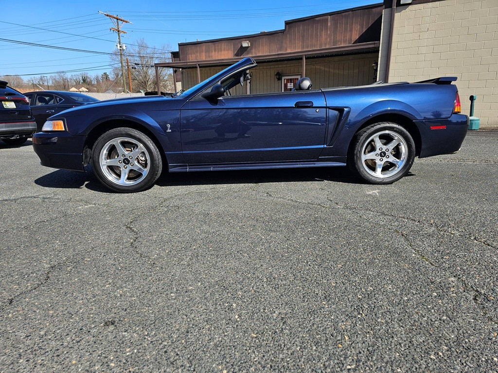 2001 Ford Mustang